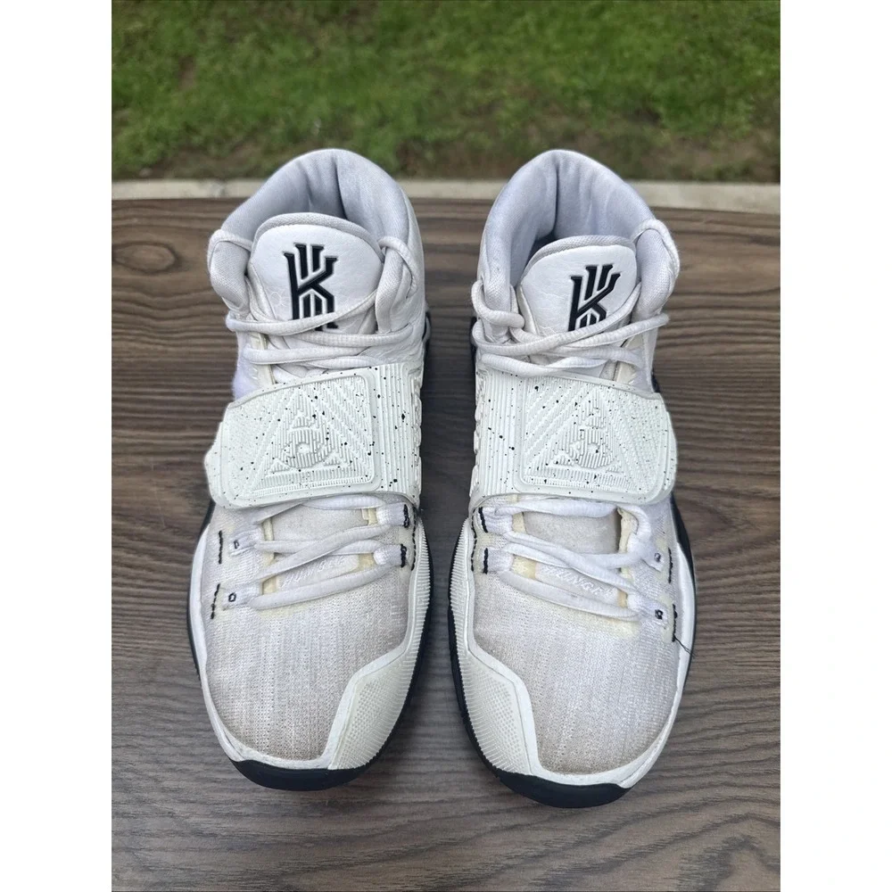 Nike Air Zoom Turbo Kyrie Irving Basketball Shoes White Men's Size 8.5 BQ4630-10